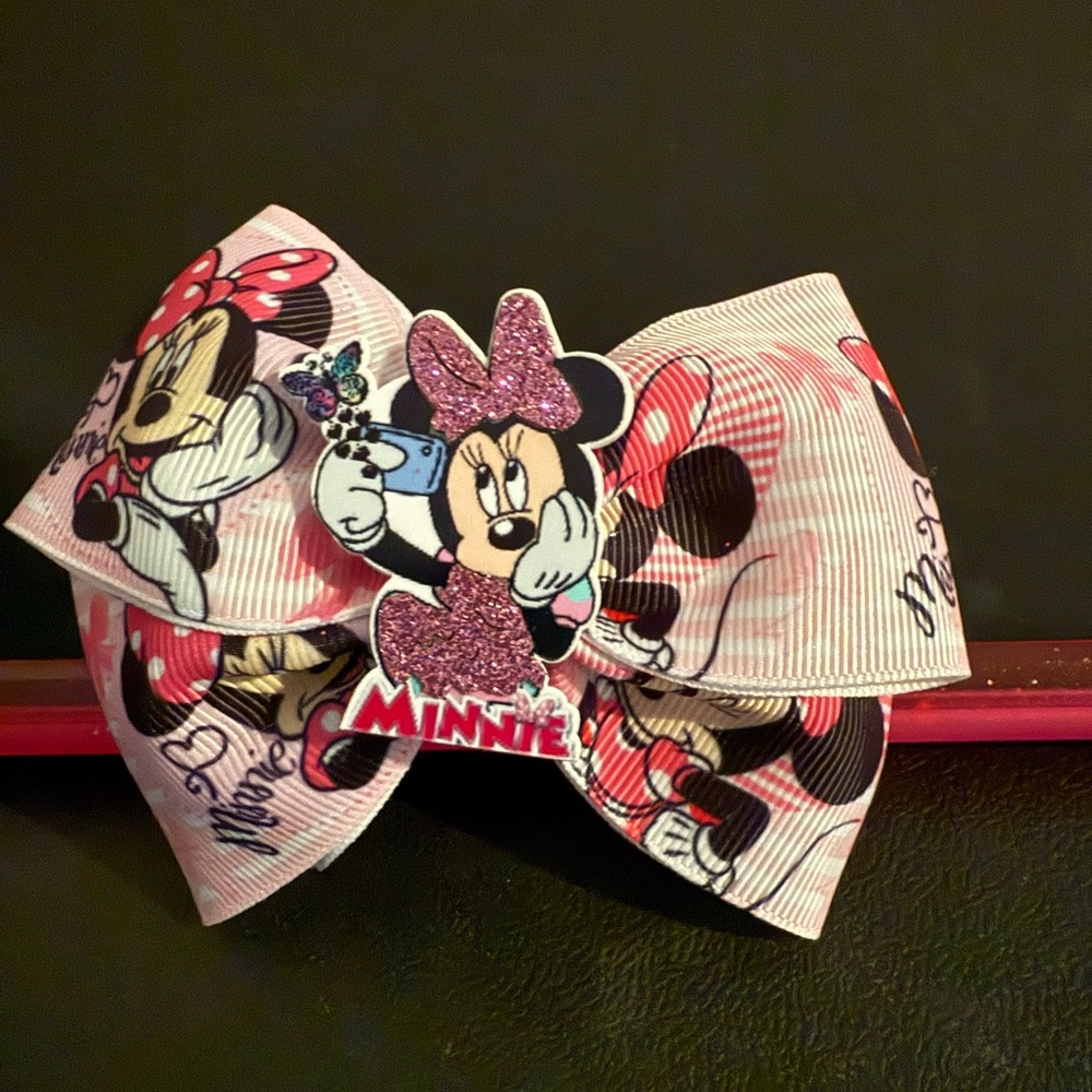 Minnie bow